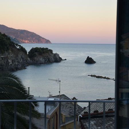 Apt. With An Exciting View モンテロッソ・アル・マーレ エクステリア 写真